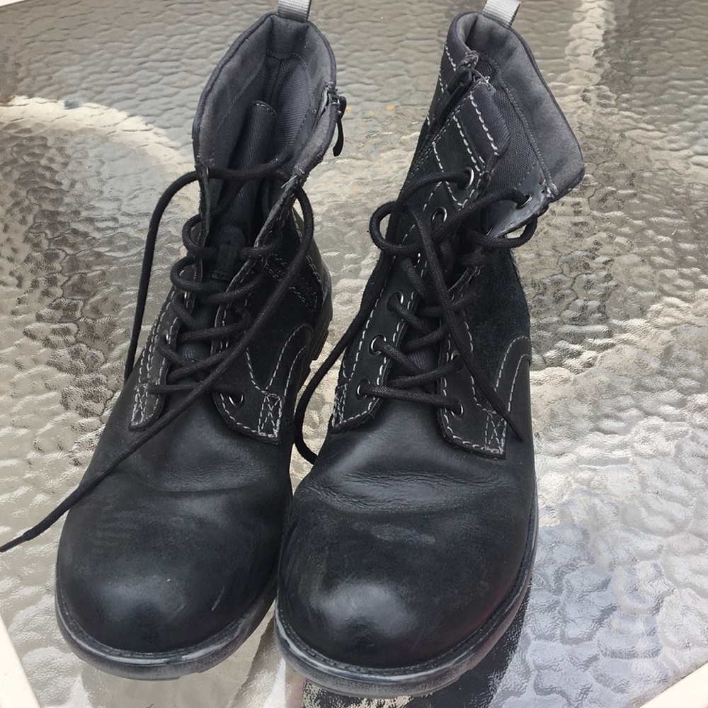 Black Clark’s boots